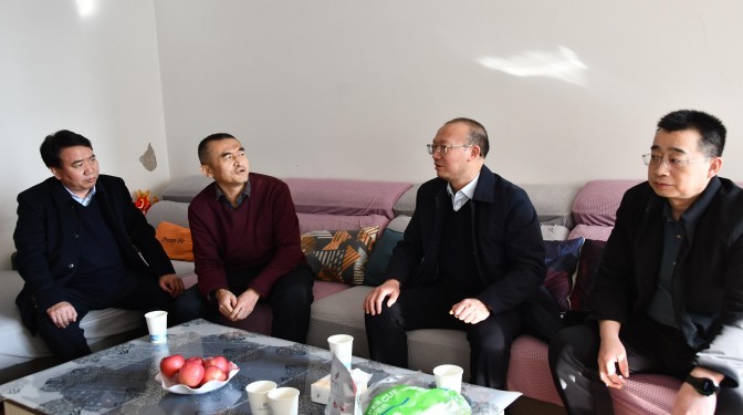 新春慰問顯真情，建科關(guān)懷暖人心——甘肅建科院開展2025年春節(jié)送溫暖活動